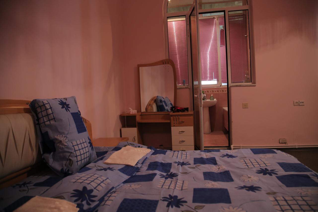 Noy Hostel Γιερεβάν Εξωτερικό φωτογραφία